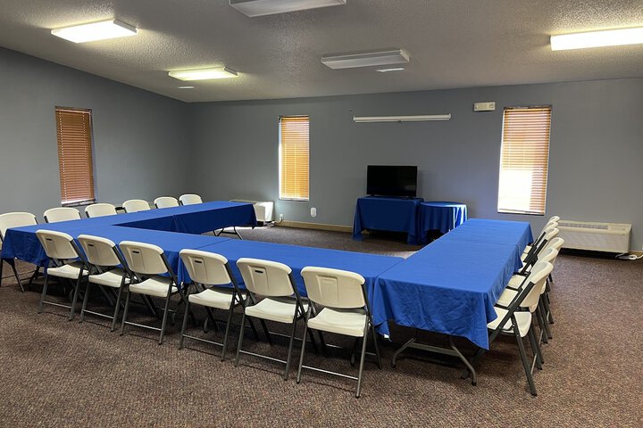 Business Center 25 of 25