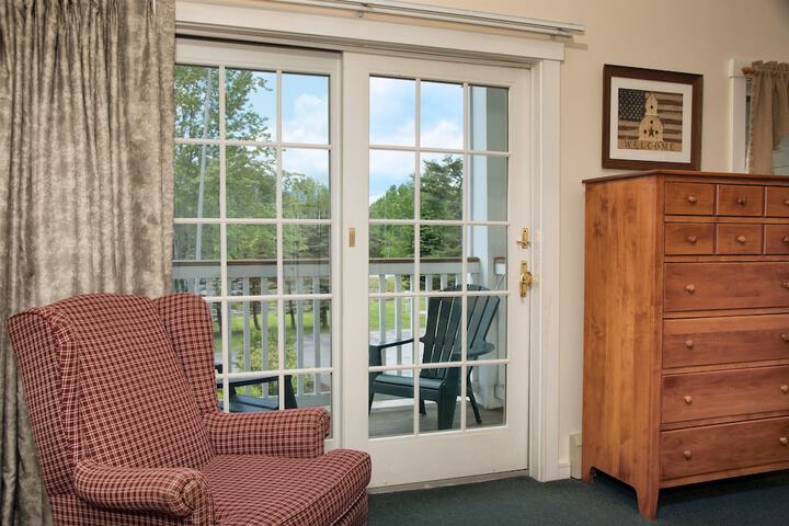 Room 44 of 80