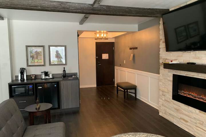 Cedar Stables Inn and Suites