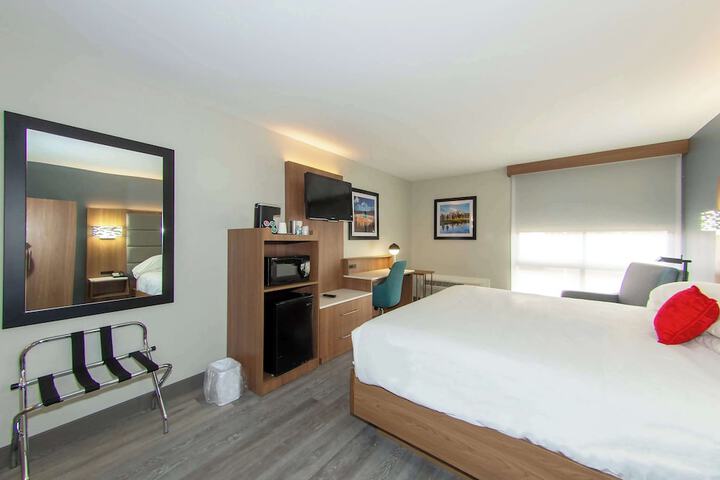 Room 42 of 67