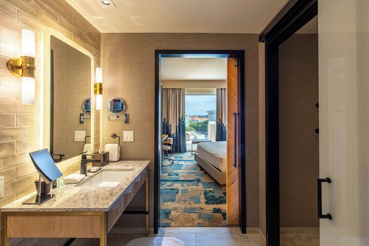 Room 75 of 160