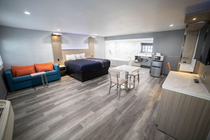 Room 47 of 73