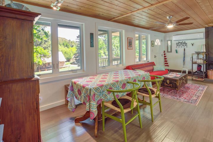 Strawberry Cabin Rental w / Deck & Mountain Views!