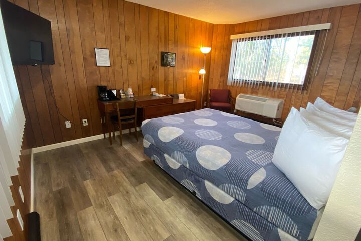 Waterway Inn