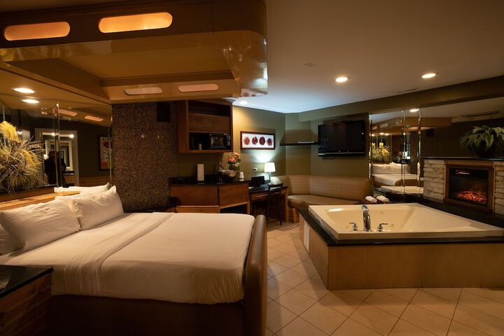 The Champagne Lodge & Luxury Suites