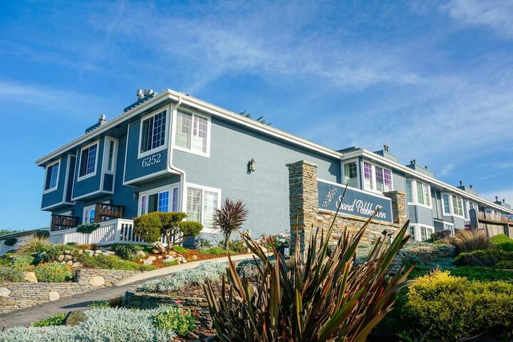 Sand Pebbles Inn