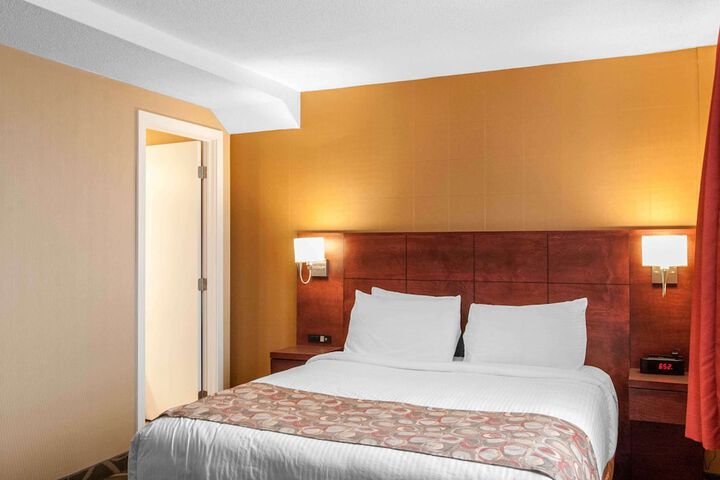 Room 30 of 42
