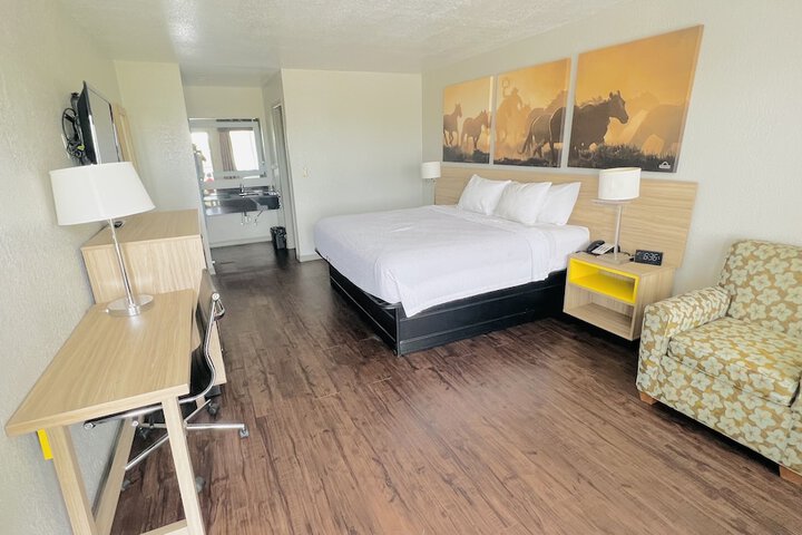Room 9 of 24
