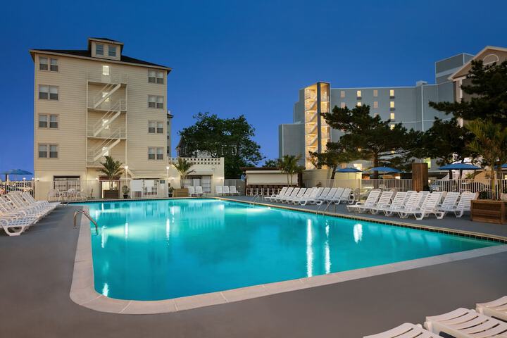 Pool 14 of 71