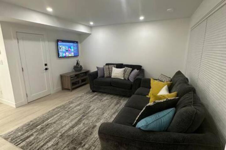 The Royal Bay Escape: Cozy 2 bedrooms garden suite