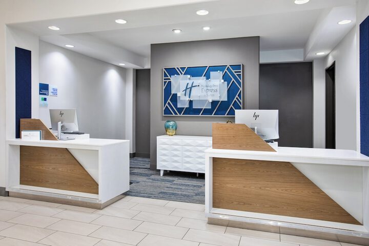 Holiday Inn Express & Suites Duncan by IHG