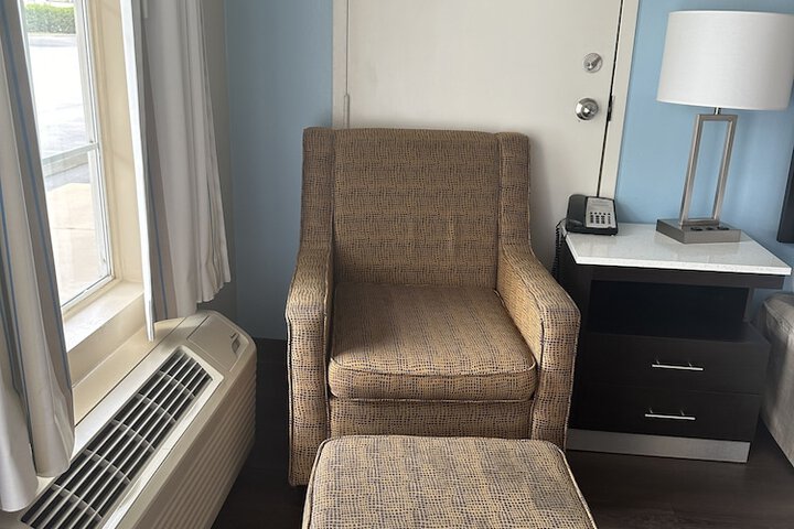 Room 48 of 59