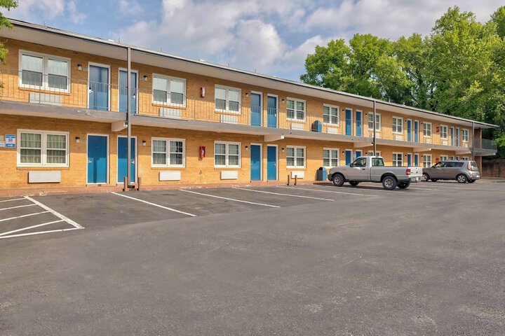 Motel 6 Falls Church VA - Arlington Boulevard