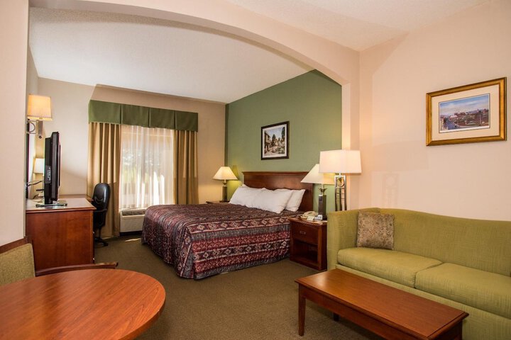Room 21 of 36