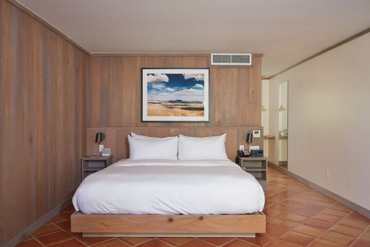 Room 74 of 115