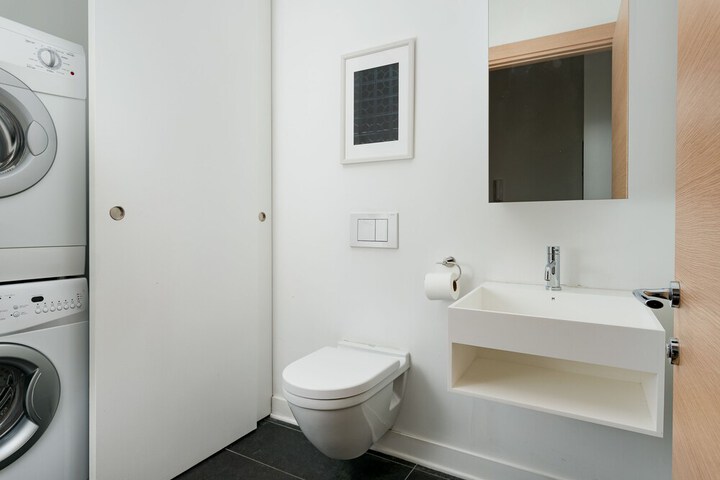Room 10 of 22