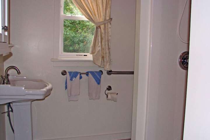 Room 98 of 123