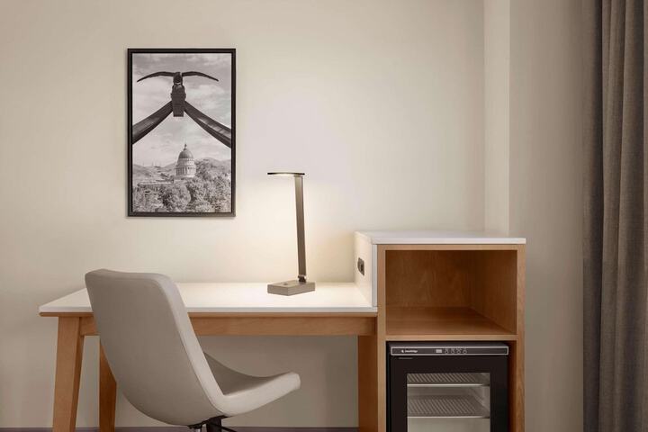 Room 10 of 89
