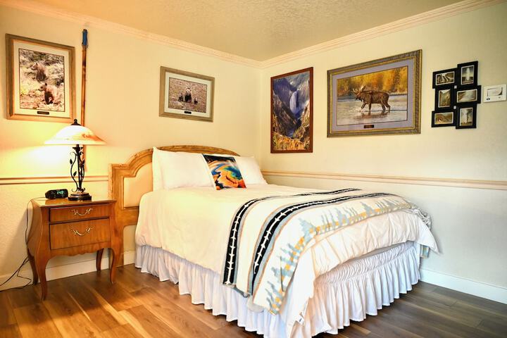 Yellowstone Gateway Inn
