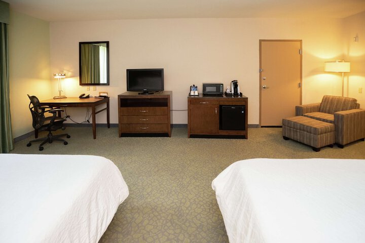 Room 33 of 46