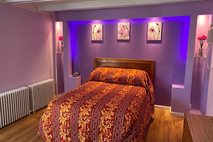 Room 40 of 48