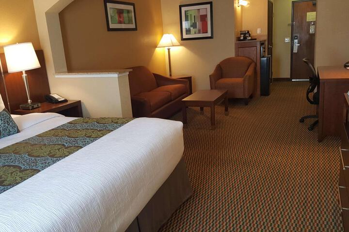 Best Western Plus Airport Inn Suites