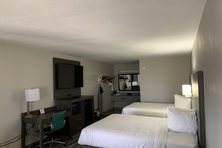 Days Inn by Wyndham Wagoner