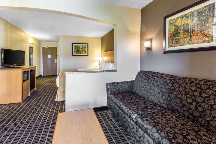 Quality Inn & Suites Silverthorne - Copper Mountain