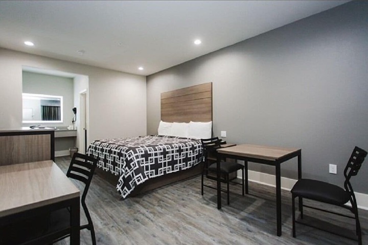 Room 34 of 57