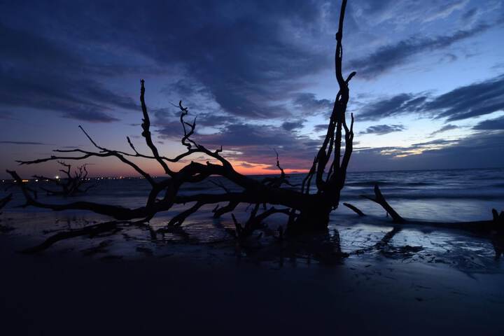 Days Inn & Suites by Wyndham Jekyll Island