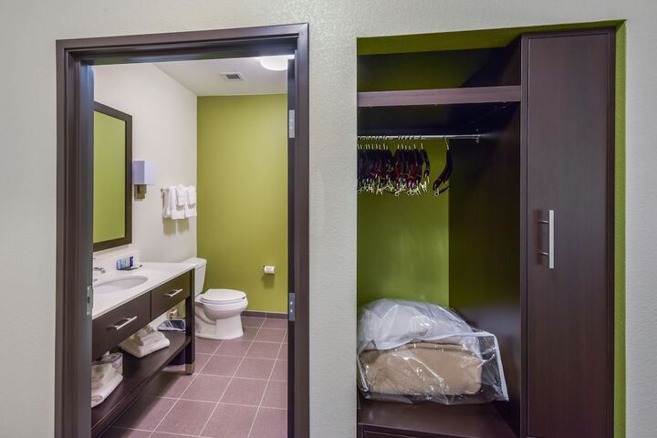 Room 19 of 47