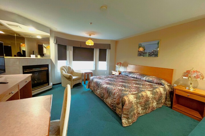 Room 12 of 19