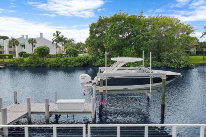Waterfront Boat Dock and Guesthouse