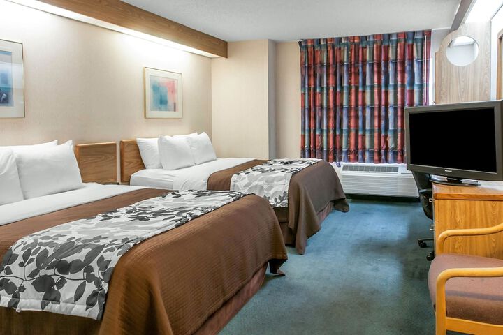Room 22 of 28