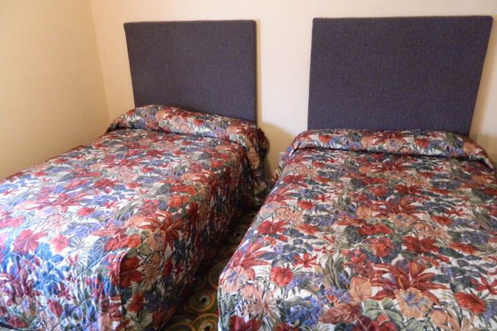 Room 8 of 13