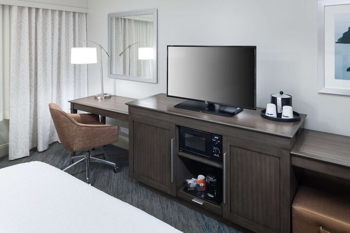 Room 16 of 34