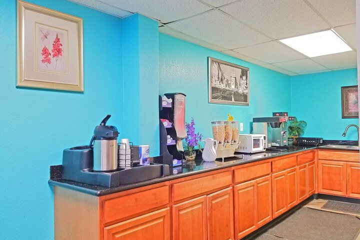 Breakfast/Coffee Service 59 of 60