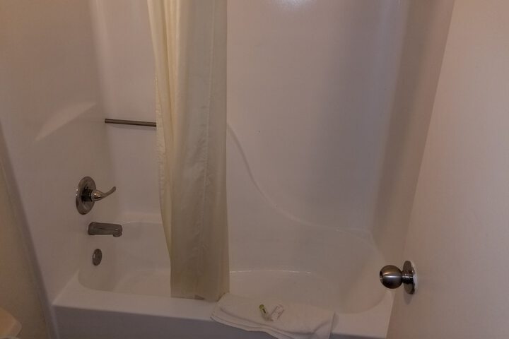 Room 16 of 22