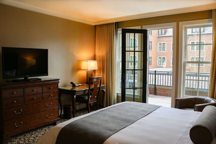 Room 54 of 118