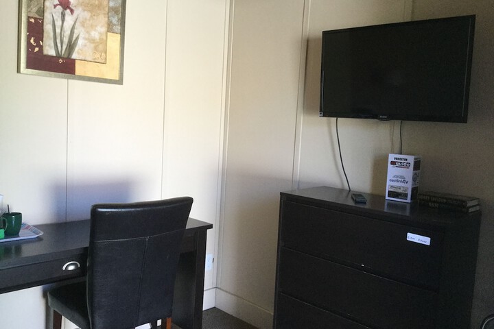 Cedars Motel
