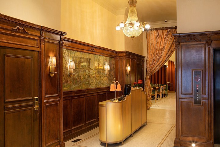 Hotel Cleo Knoxville Downtown, a Tribute Portfolio Hotel