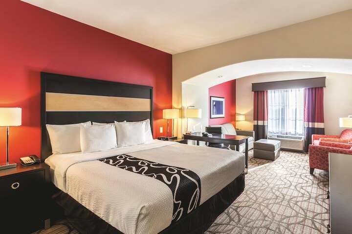 La Quinta Inn & Suites by Wyndham Fargo-Medical Center