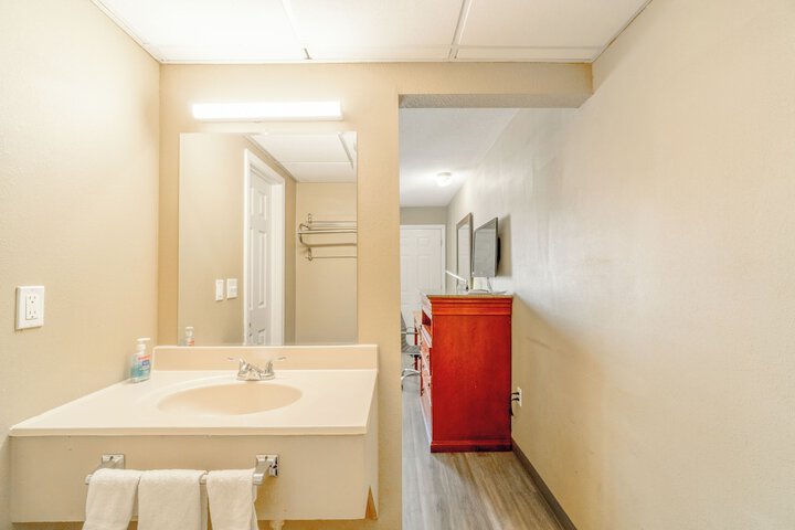 Deluxe Inn Miami OK