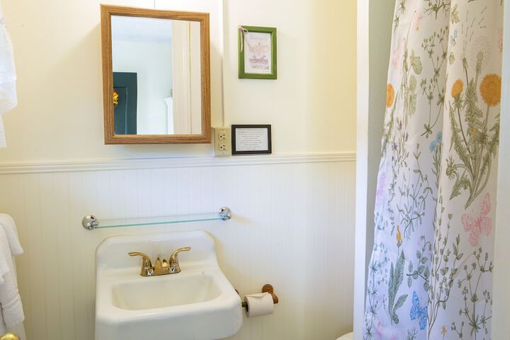 The Chimney Rock Inn & Cottages