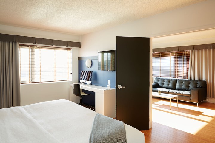 Room 21 of 40