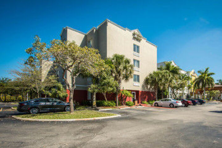 MainStay Suites