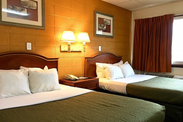 Room 4 of 12