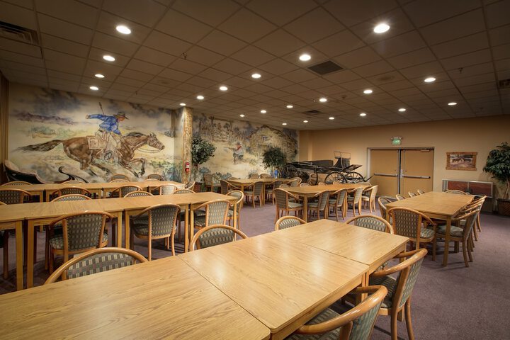 Ballroom/Hall 34 of 41