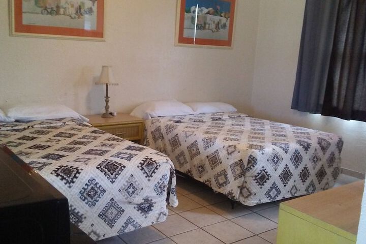 Room 8 of 8