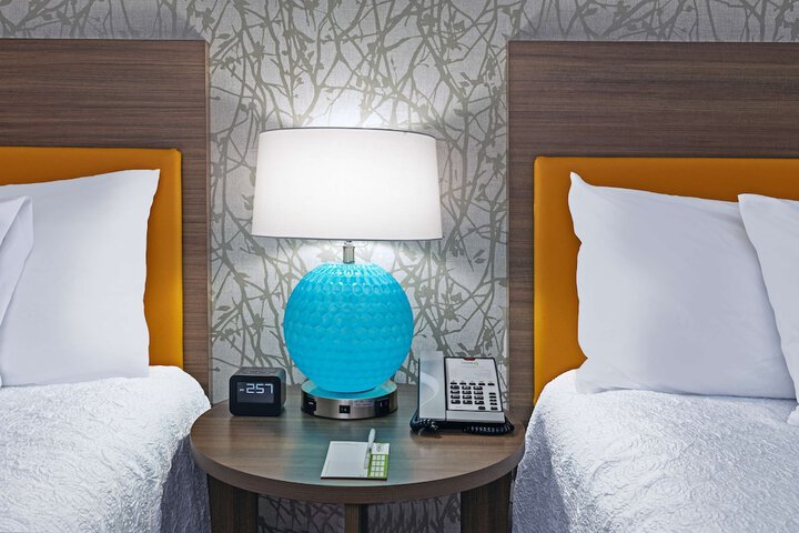 Room 32 of 51